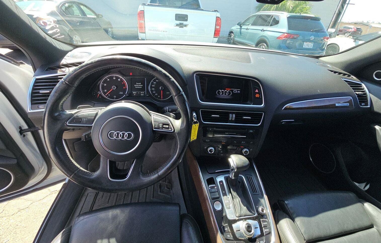 Used 2016 Audi Q5 3.0T Premium Plus w/ Technology Package AWD/4WD image 3