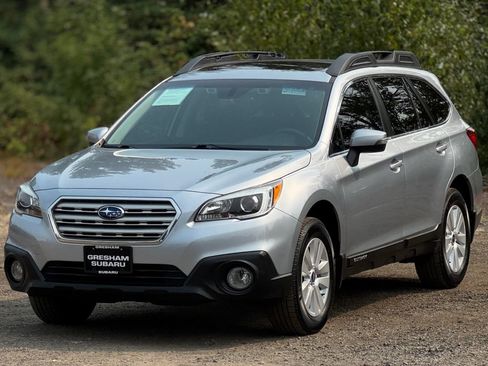 Used 2017 Subaru Outback 2.5i Premium AWD/4WD image 3