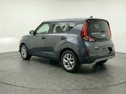 Used 2025 Kia Soul LX w/ LX Technology Package FWD image 6