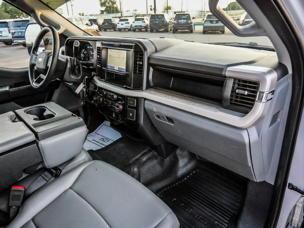 Used 2025 Ford F350 XL AWD/4WD image 17