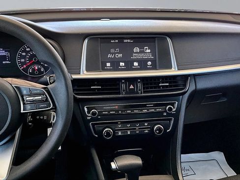 Used 2019 Kia Optima LX FWD image 9