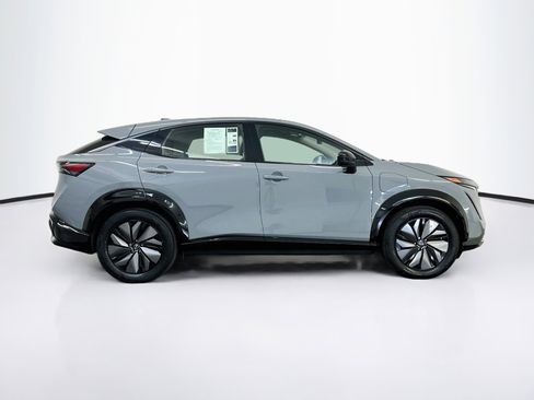 Used 2024 Nissan Ariya AWD image 10