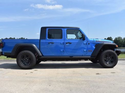 Used 2022 Jeep Gladiator Mojave w/ Trailer Tow Package AWD/4WD image 3