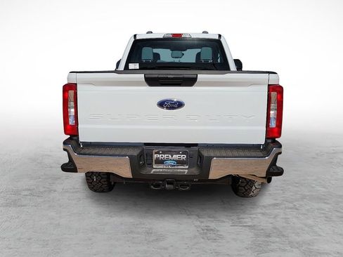 New 2026 Ford F250 XL w/ XL Off-Road Package image 9