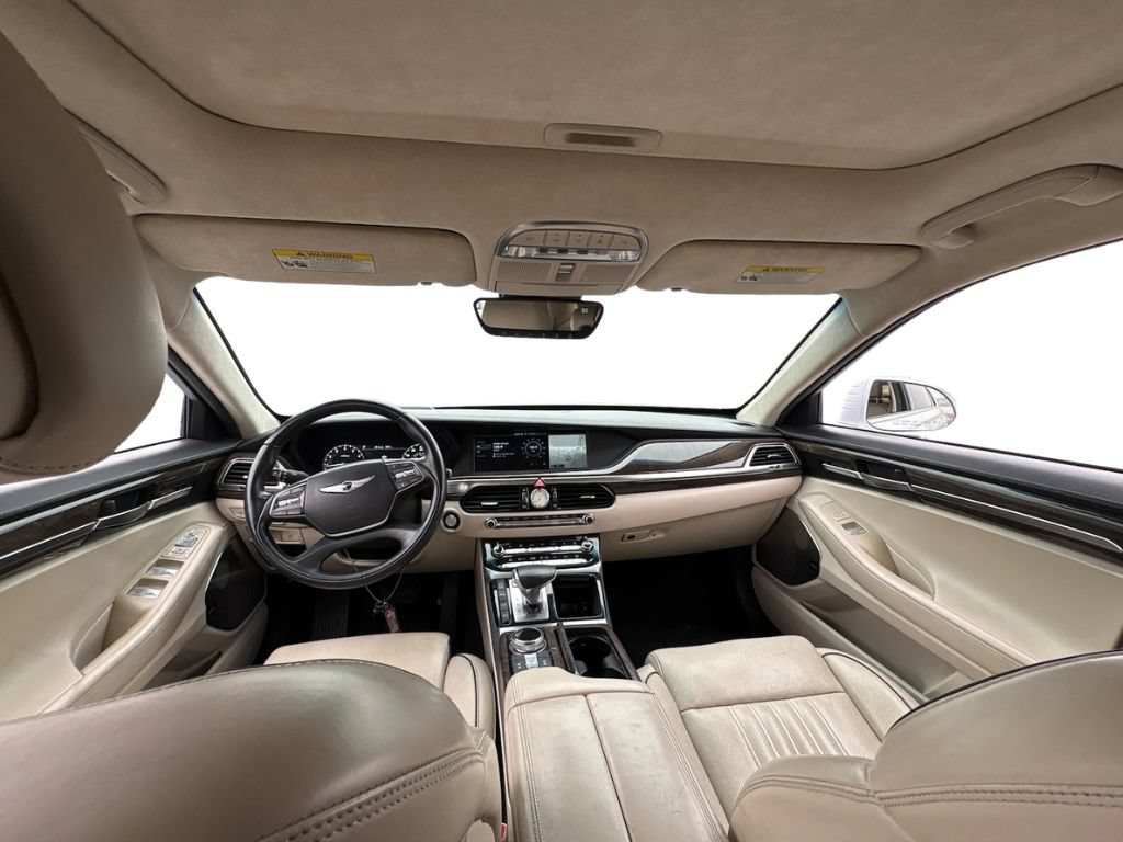 Used 2018 Genesis G90 3.3T Premium RWD image 10