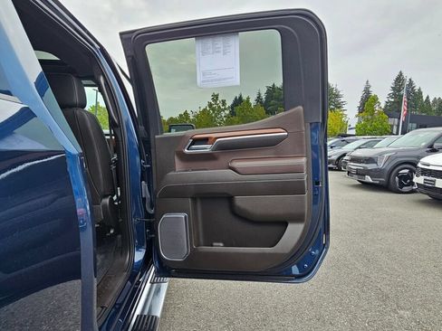 Used 2023 GMC Sierra 1500 Denali w/ Technology Package AWD/4WD image 30
