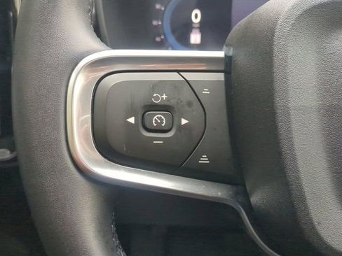 Used 2025 Volvo XC40 B5 Plus AWD/4WD image 24