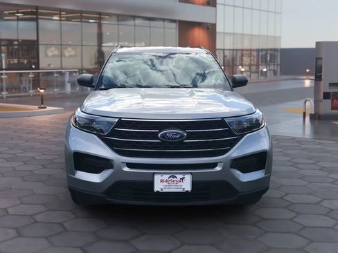 Used 2022 Ford Explorer XLT image 6