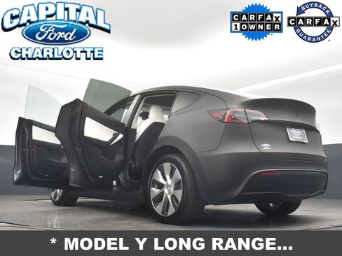 Used 2022 Tesla Model Y Long Range image 35