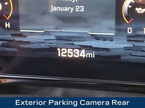 Used 2025 Chevrolet Suburban High Country image 25