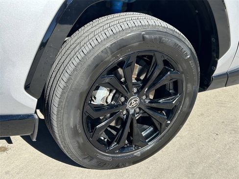 Certified 2022 Toyota RAV4 XSE image 9