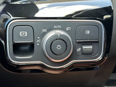 Certified 2021 Mercedes-Benz CLA 250 image 31