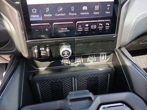 New 2026 RAM 3500 Limited AWD/4WD image 43