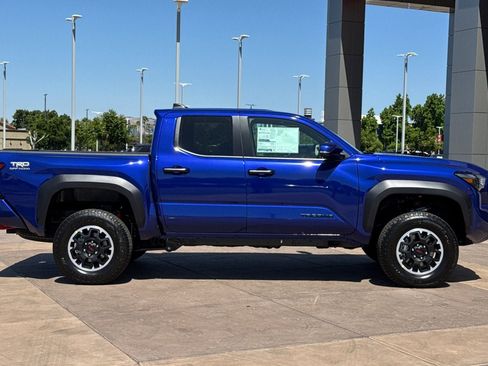 New 2025 Toyota Tacoma TRD Off-Road image 3