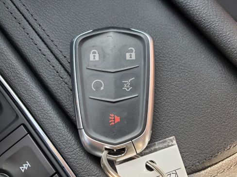 Certified 2024 Cadillac XT5 Premium Luxury w/ LPO, Floor Liner Package AWD/4WD image 44