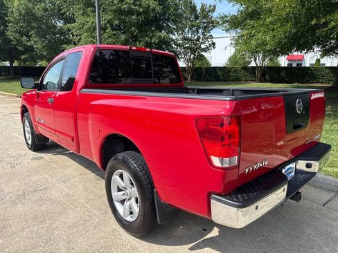 Used 2012 Nissan Titan SV w/ SV Value Truck Pkg AWD/4WD image 6