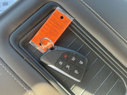 Used 2024 Chevrolet Tahoe LT image 32