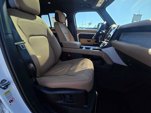 New 2026 Land Rover Defender 110 X-Dynamic SE AWD/4WD image 11