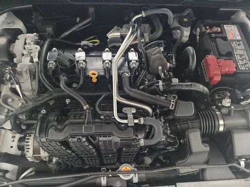Used 2025 Nissan Altima 2.5 SV FWD image 30