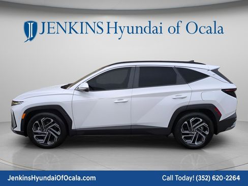 Certified 2025 Hyundai Tucson Limited FWD image 6