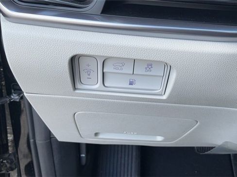 Certified 2025 Kia Sorento EX w/ EX Panoramic Sunroof Package image 26