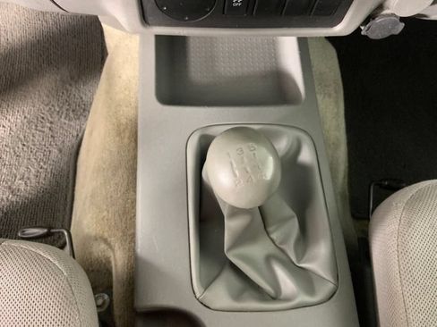 Used 2012 Nissan Frontier S RWD image 19