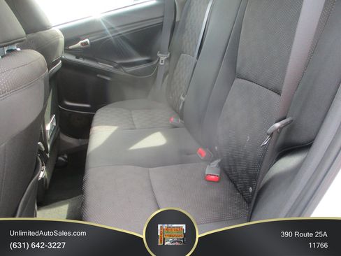 Used 2009 Pontiac Vibe AWD w/ Sun And Sound Package image 6