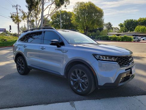 Certified 2023 Kia Sorento X-Line EX AWD/4WD image 5