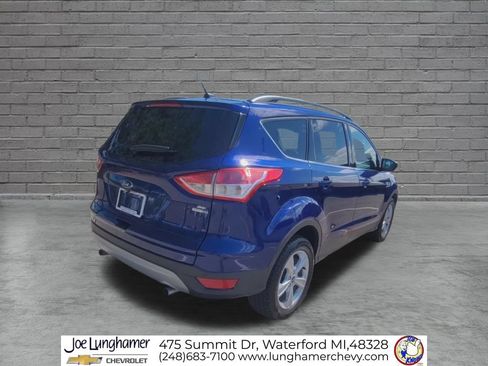 Used 2016 Ford Escape SE w/ Equipment Group 201A AWD/4WD image 9