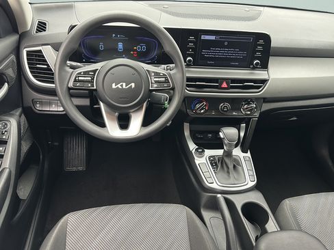 Used 2026 Kia Seltos LX AWD/4WD image 10