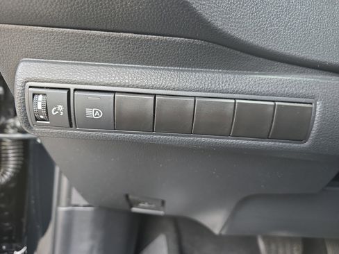 Used 2023 Toyota Corolla LE image 9