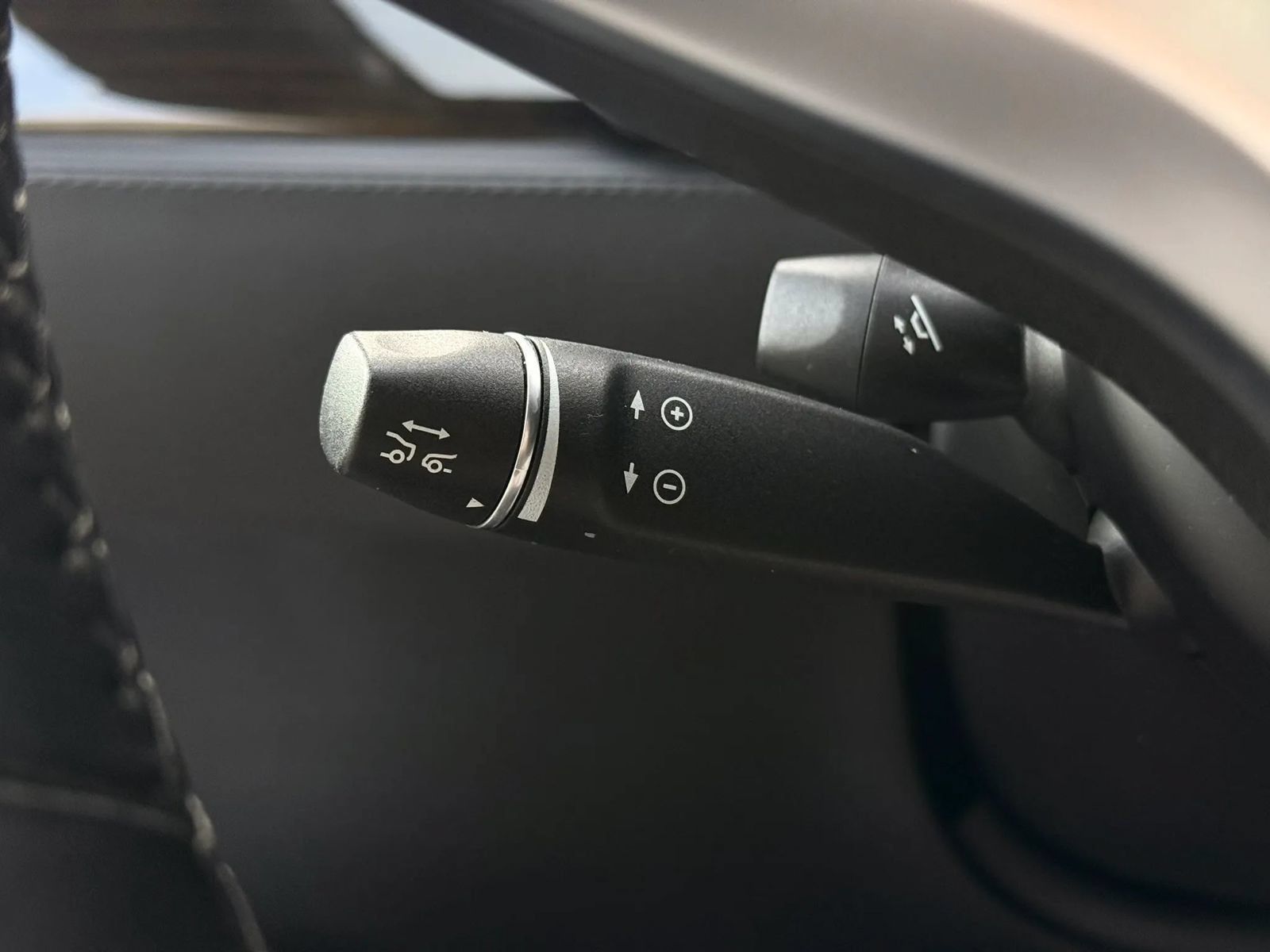 Used 2016 Tesla Model S 75 RWD image 19