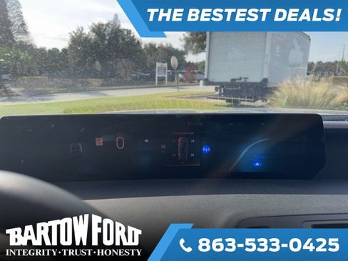 Used 2025 Ford Expedition Max Active image 9