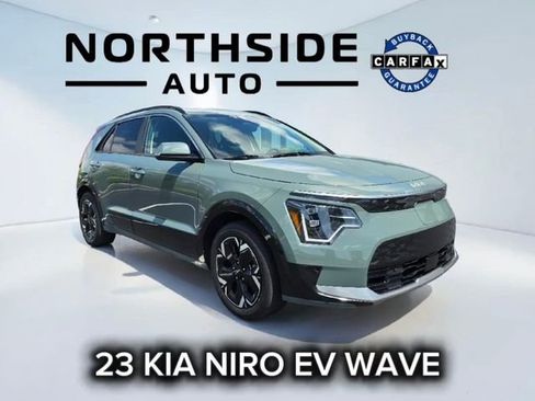 Used 2023 Kia Niro Wave w/ Wave Preserve Package FWD image 1