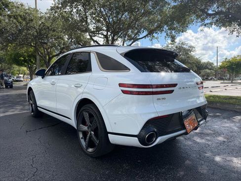 Used 2022 Genesis GV70 3.5T Sport w/ Sport Prestige Package AWD/4WD image 4