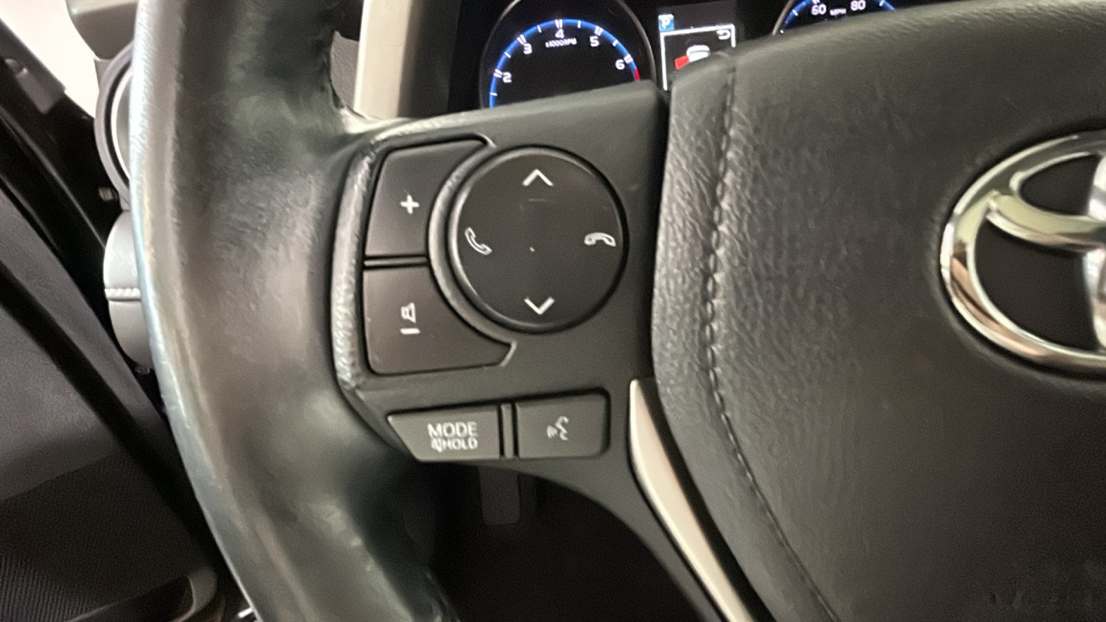 Used 2017 Toyota RAV4 XLE w/ All Weather Liner Package AWD/4WD image 19