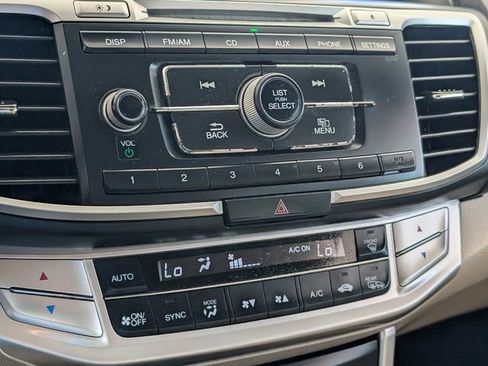 Used 2015 Honda Accord Hybrid Sedan image 19