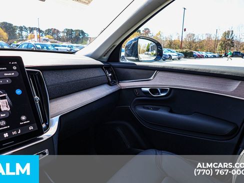 Used 2025 Volvo XC90 B6 Plus image 51