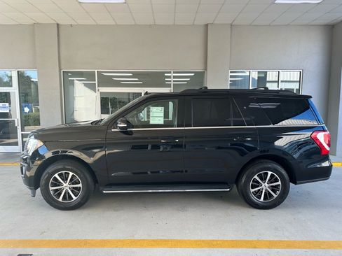 Certified 2019 Ford Expedition XLT w/ Equipment Group 202A AWD/4WD image 4
