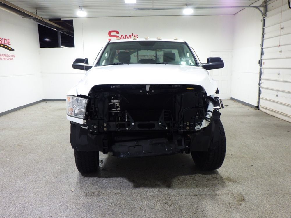 Used 2015 RAM 3500 Tradesman w/ Chrome Appearance Group AWD/4WD image 6