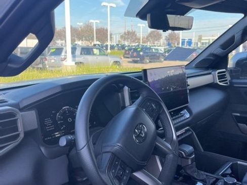 Used 2025 Toyota Tundra Limited image 15