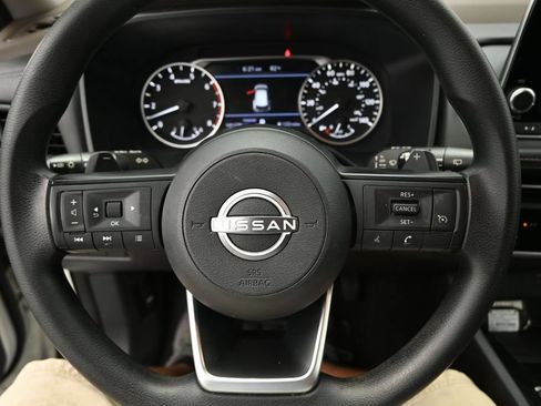Used 2022 Nissan Rogue S FWD image 13