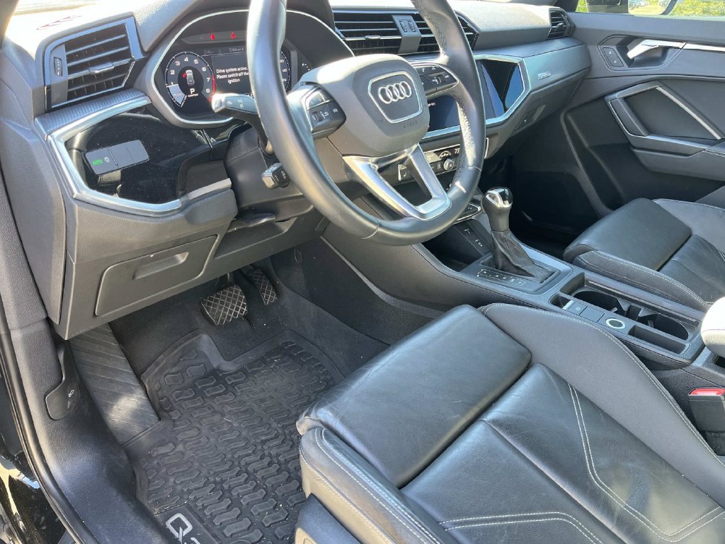 Used 2021 Audi Q3 2.0T Premium w/ Convenience Package AWD/4WD image 11