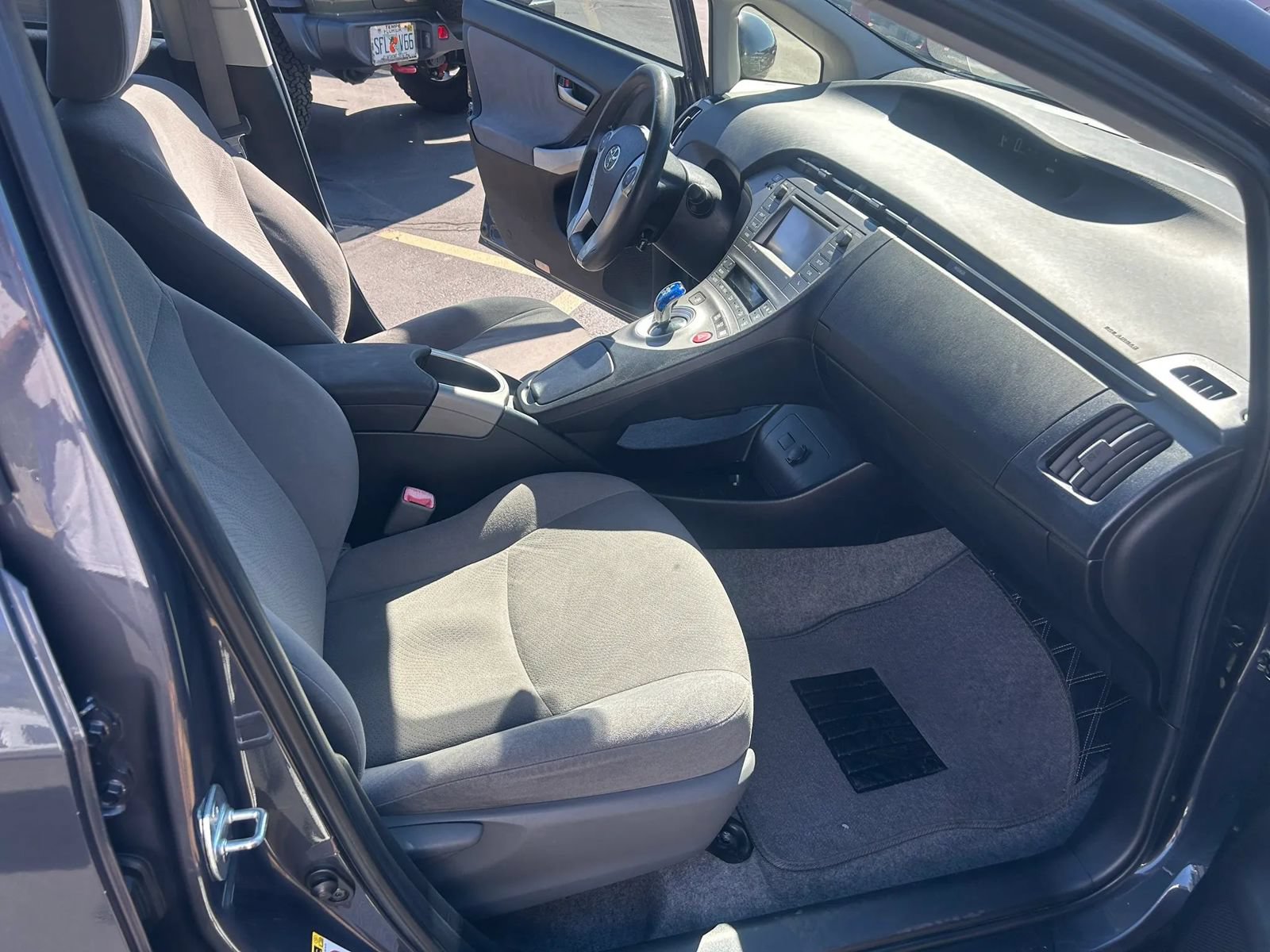Used 2013 Toyota Prius Three w/ Solar Roof Pkg FWD image 11