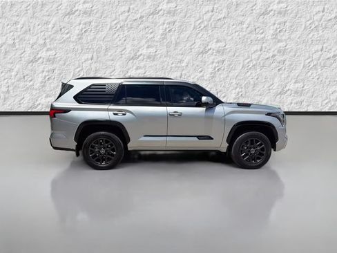 Used 2023 Toyota Sequoia Platinum AWD/4WD image 2