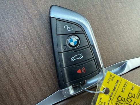 Used 2019 BMW 330i Sedan w/ Premium Package RWD image 14