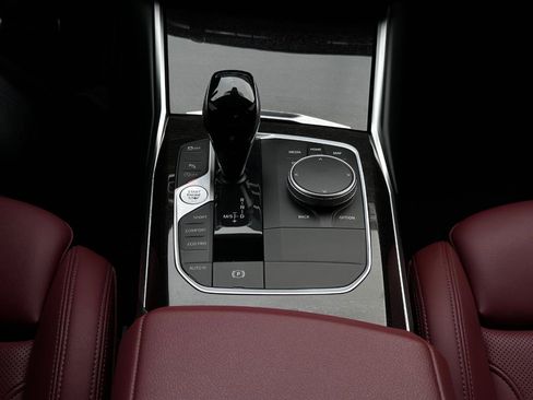 Used 2022 BMW 330i Sedan w/ M Sport Package image 15