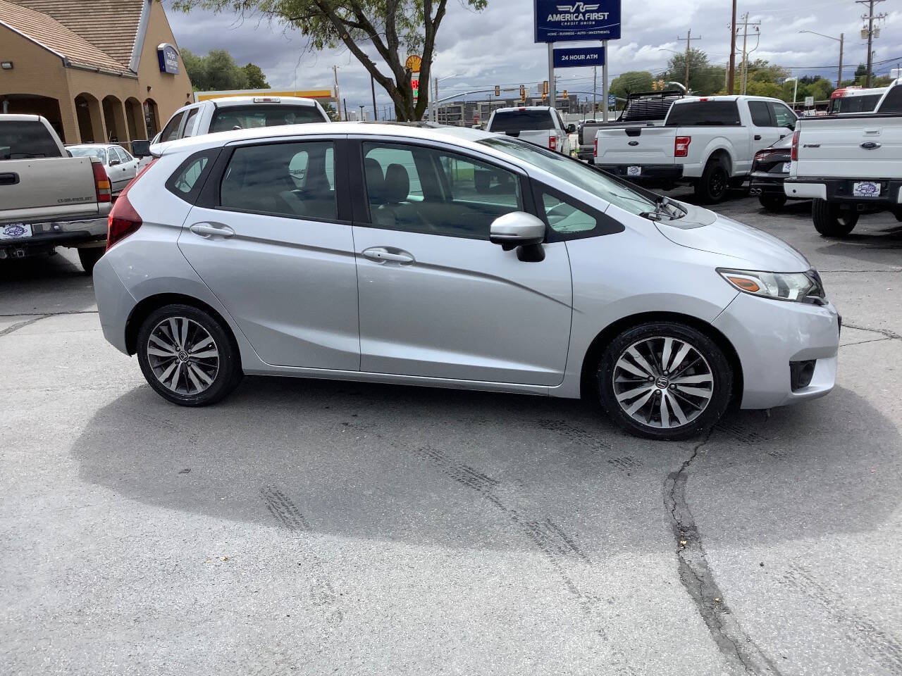 Used 2015 Honda Fit image 9