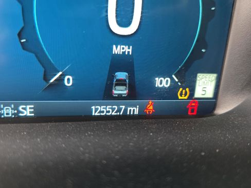 Used 2024 Ford F250 Platinum w/ Tremor Off-Road Package image 25