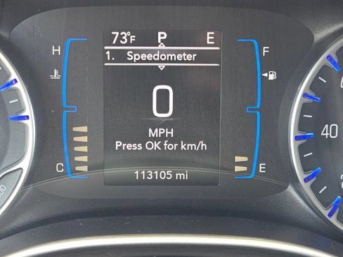 Used 2017 Chrysler Pacifica Touring FWD image 36